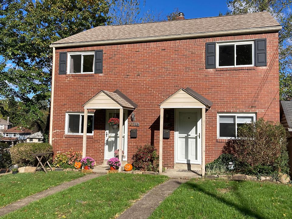 Duplex on the right with easy flat entrance- just one step.