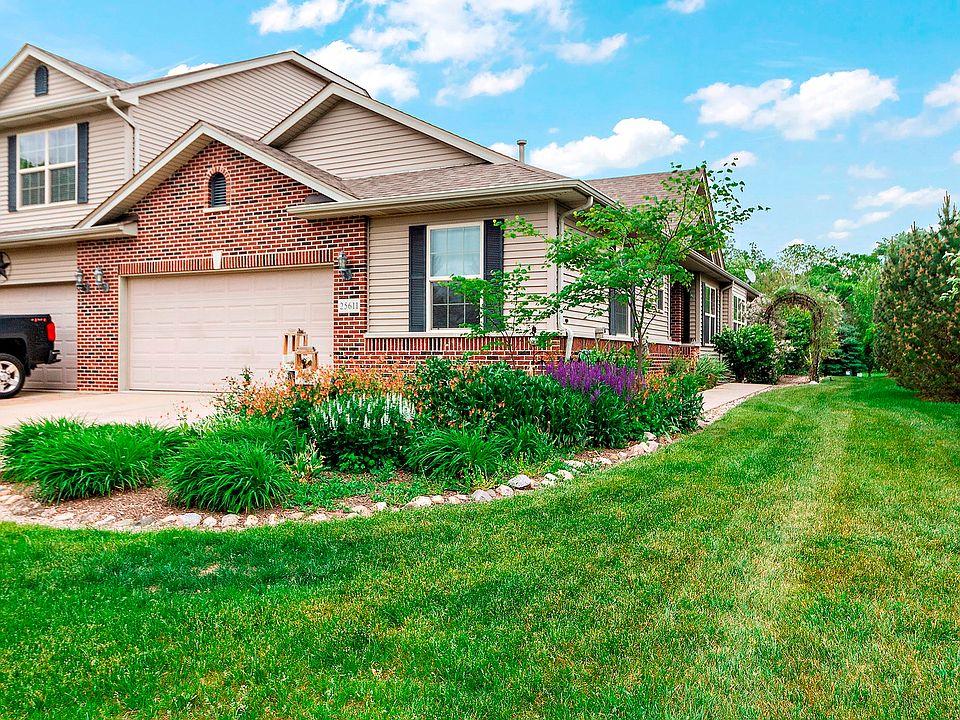 2 Bedroom, 2 bath ranch duplex