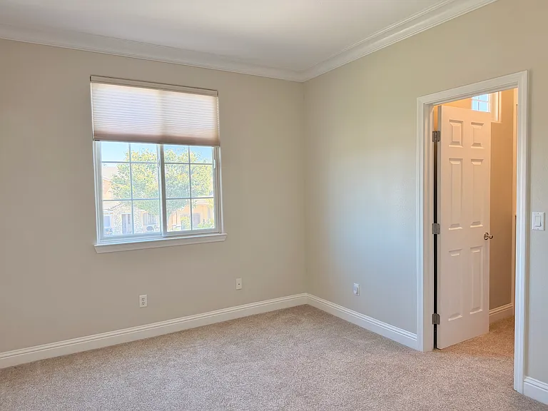 653 Lilja Ct — Photo 23