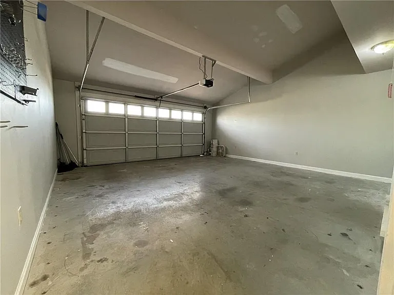 3492 Point View Cir — Photo 74