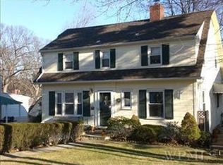 102 Johnson Rd, Scarsdale, NY 10583