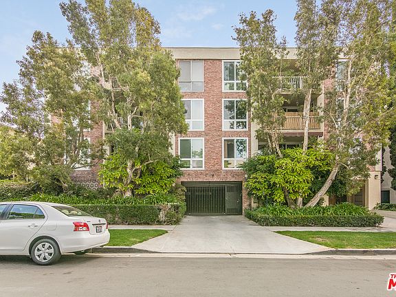 3rd image of 11918 Kiowa Ave APT 306