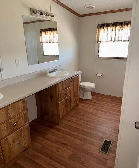 545 S Apricot Ave — Photo 13