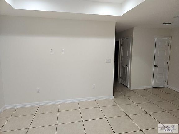 2nd image of 2044 Taylor St #B