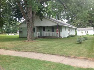 117 N Lake St, Syracuse, IN 46567