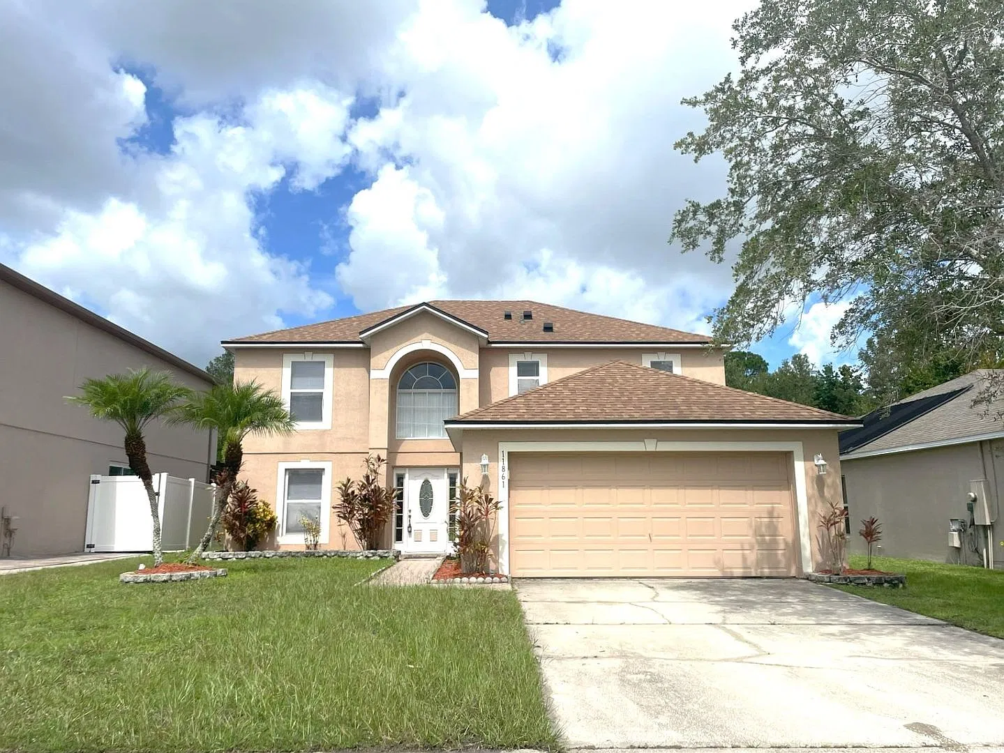 Beautiful 2-Story 3/2.5 - with 2 Bonus Rooms in Wethrebee Lakes! — Photo 1