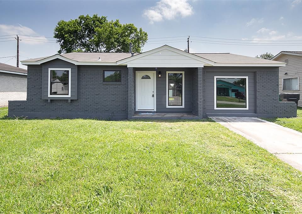 1st image of 3309 Proswimmer St