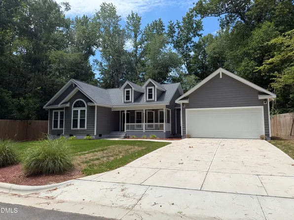 820 E Cardinal Dr, Fuquay Varina, NC 27526