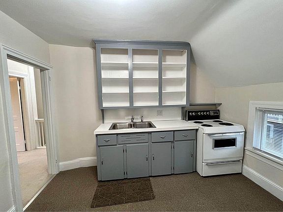 4th image of 101 W Russell St Floor 2