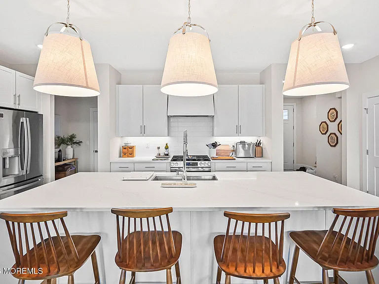 4039 Heron Dr — Photo 16