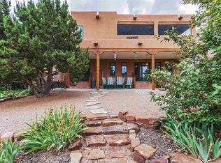 2917 Pueblo Tsankawi, Santa Fe, NM 87507