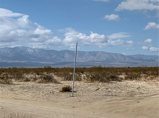 200 E Avenue R #36, Palmdale, CA 93550