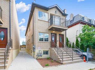 110-10 14th Rd, College Pt, NY 11356