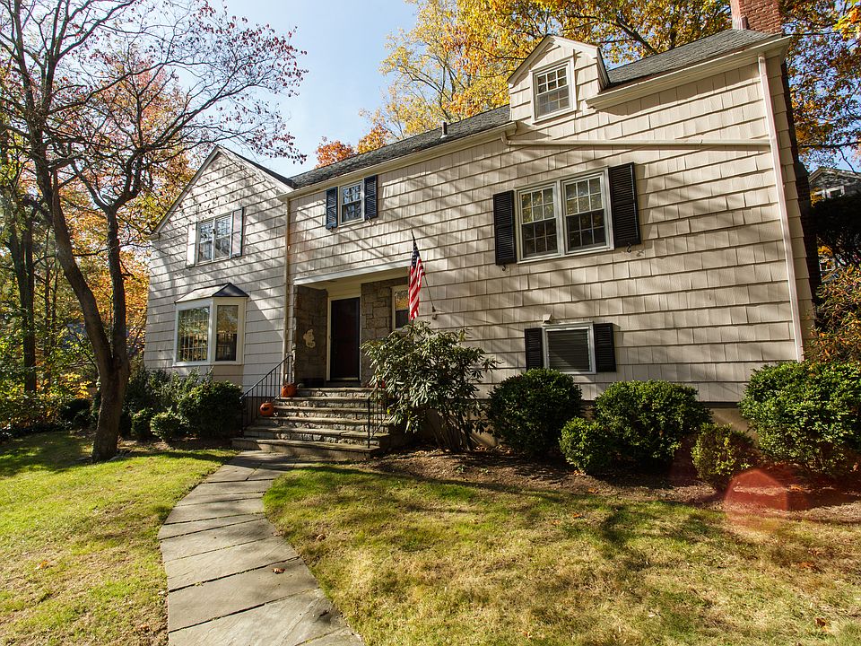 1st image of 680 Forest Ave