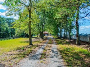 1099 Glenloch Rd, Roopville, GA 30170