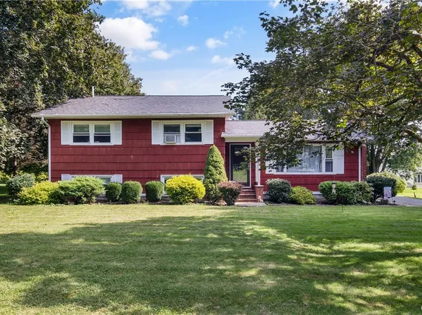 137 Burkeshire Dr, Horseheads, NY 14845