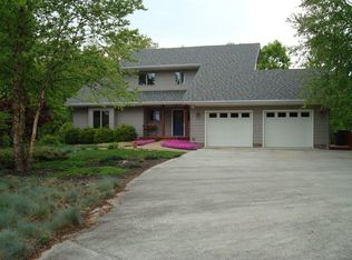 3117 Rocky Waters Dr, Louisville, TN 37777