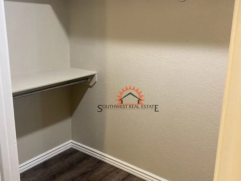 1316 Mission Dr. — Photo 10