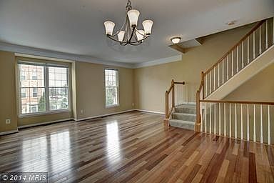 2nd image of 13034 Park Crescent Cir