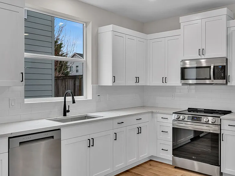 Brand New Newberg Homes- Up to 1 Month Free! — Photo 60