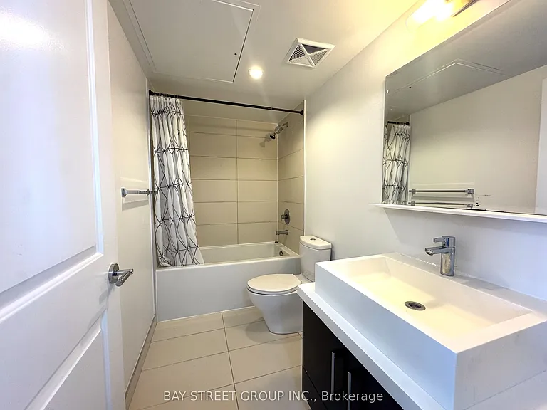 1080 Bay St #2305 — Photo 10