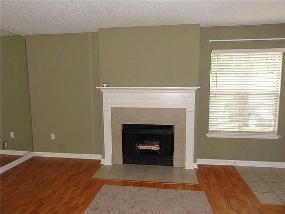 2nd image of 647 Cedarwood Dr #647