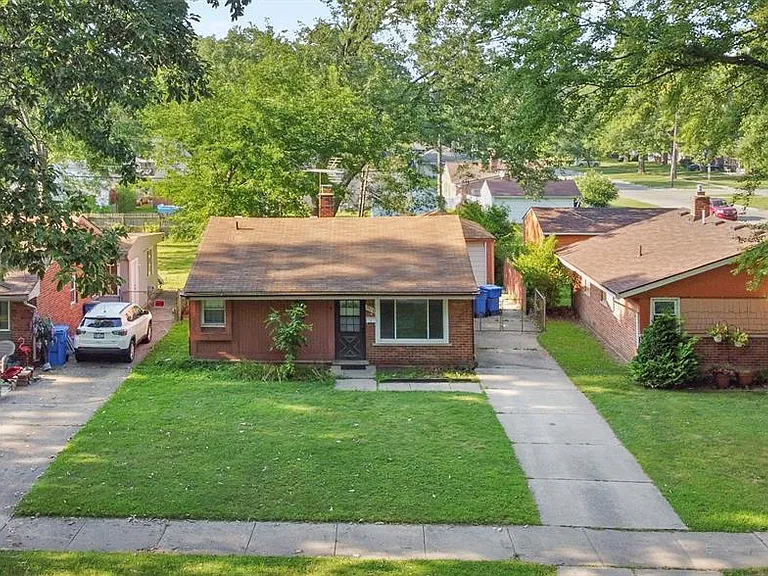 25016 Lehigh St — Photo 16