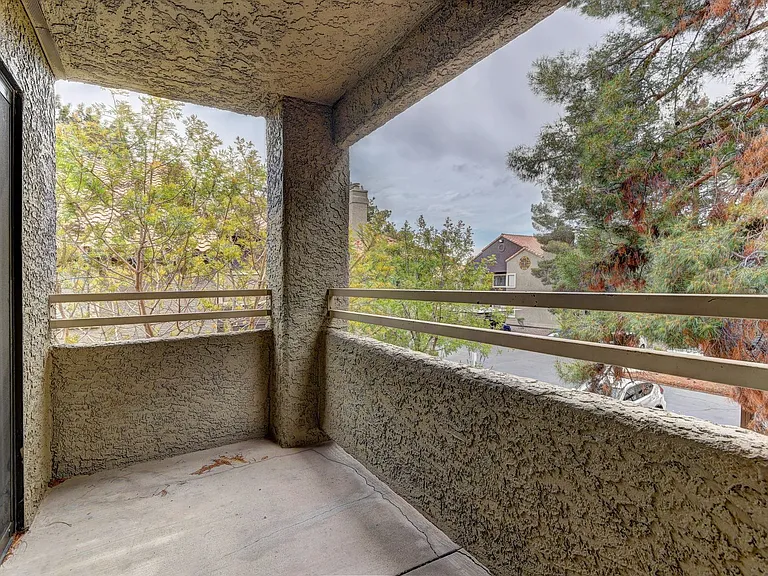 5056 S Rainbow Blvd #205 — Photo 8