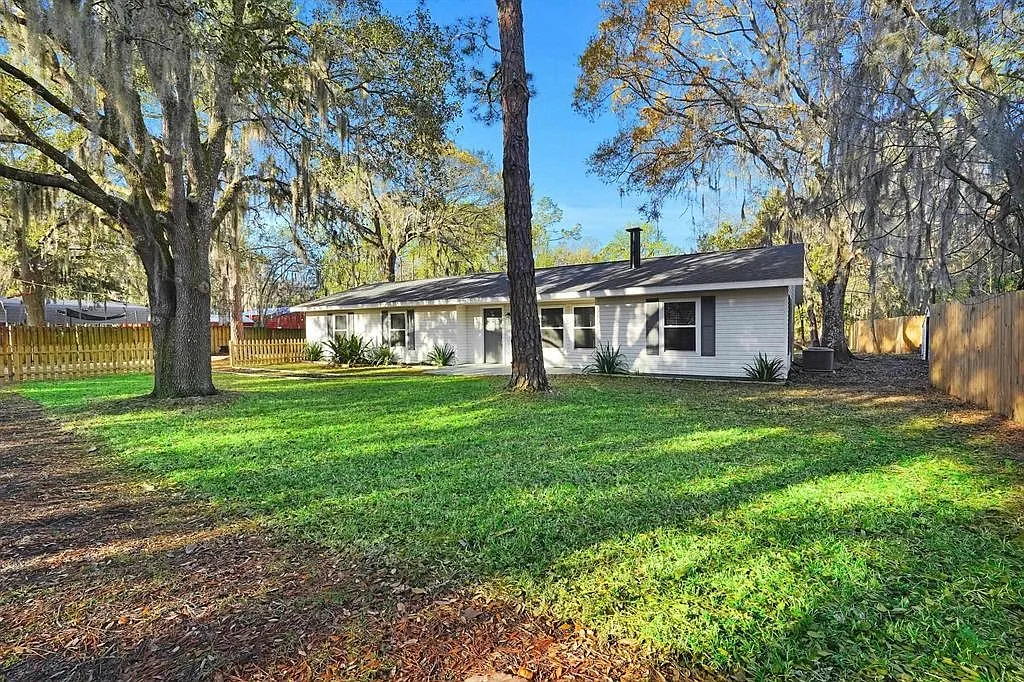 3 bed, 1757 sqft, $2,600 — Photo 3