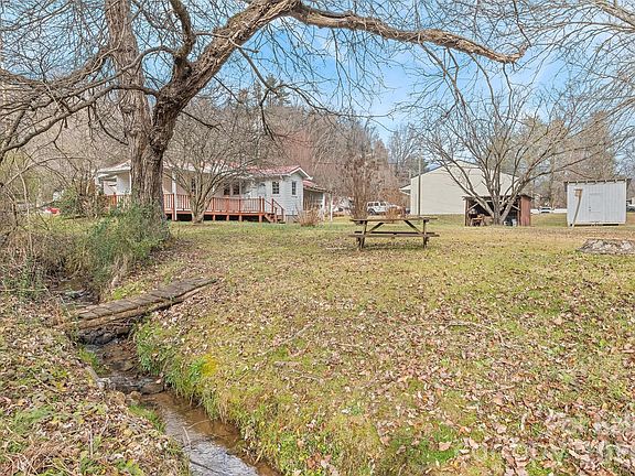 5th image of 1124 Skyland Dr