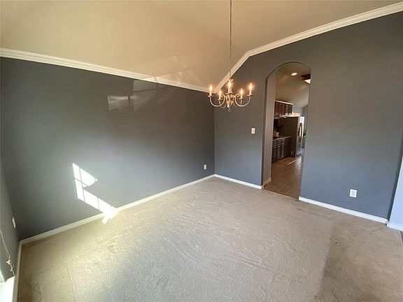 2nd image of 1627 Nestledown Dr