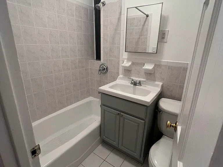 166 W 83rd St #2C — Photo 3