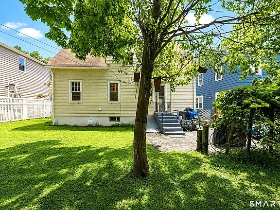 3rd image of 71 Nichols Avenue