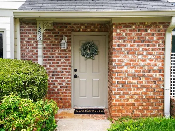 1208 Shiloh Cir NW, Kennesaw, GA 30144