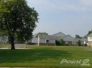 741 Claire Pointe Ct W, Saint Clair Shores, MI 48081