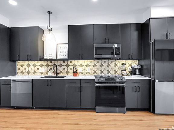 5th image of 2165 Gabriels Pl #1204