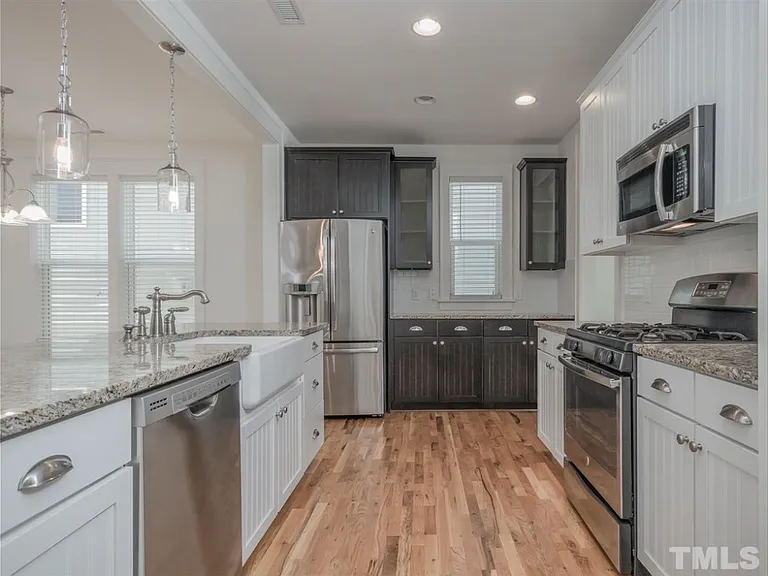 557 Serenity Hill Cir — Photo 3