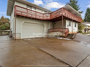 9331 SE Philips Pl, Happy Valley, OR 97086