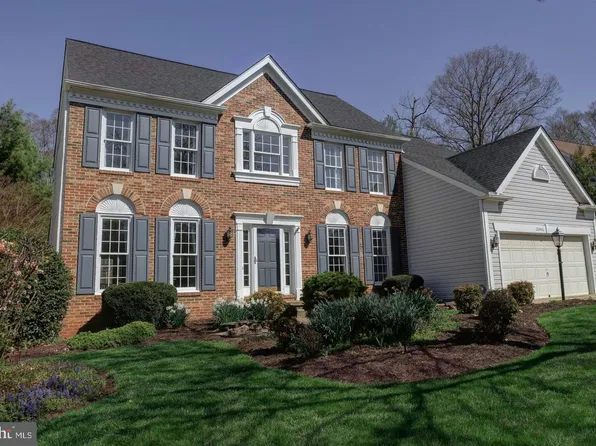 20466 Quarterpath Trace Cir, Sterling, VA 20165