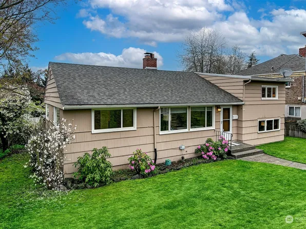 8907 2nd Avenue NE, Seattle, WA 98115