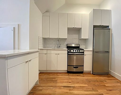 3rd image of 391 Convent Ave APT 2B