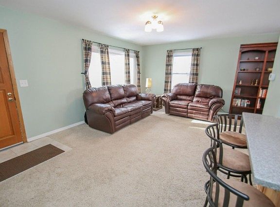 5th image of 506 E Courtland Pl