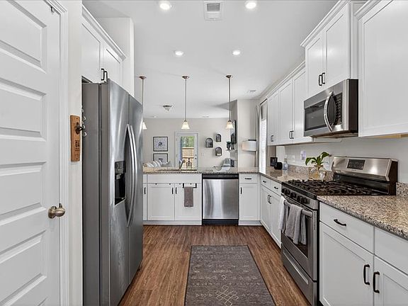 5th image of 65 Worley Ct
