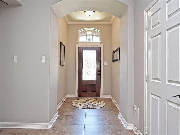 4th image of 4206 Woodhaven Trl
