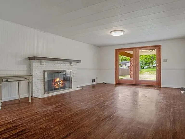 200 Spartan Dr — Photo 3