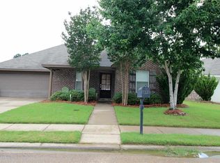 153 Blackstone Cir, Brandon, MS 39047
