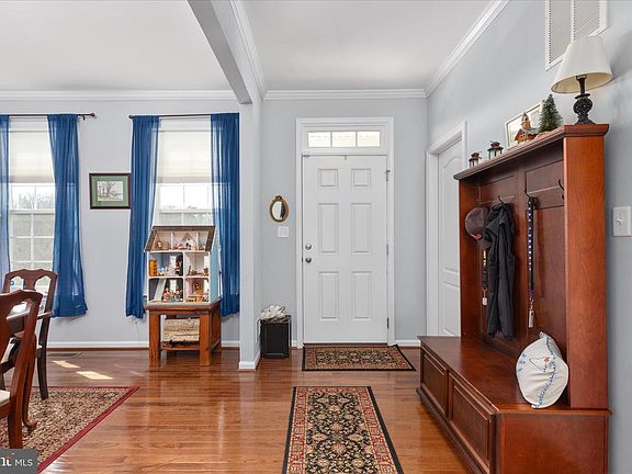 3rd image of 1041 W Masters Dr