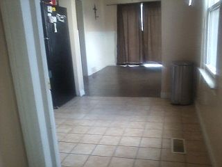 5th image of 21811 Alger St