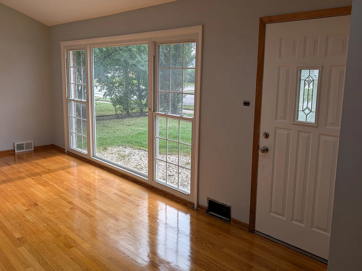 4 bed, 1610 sqft, $3,000 — Photo 3