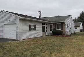 1st image of 605 W Wendell St